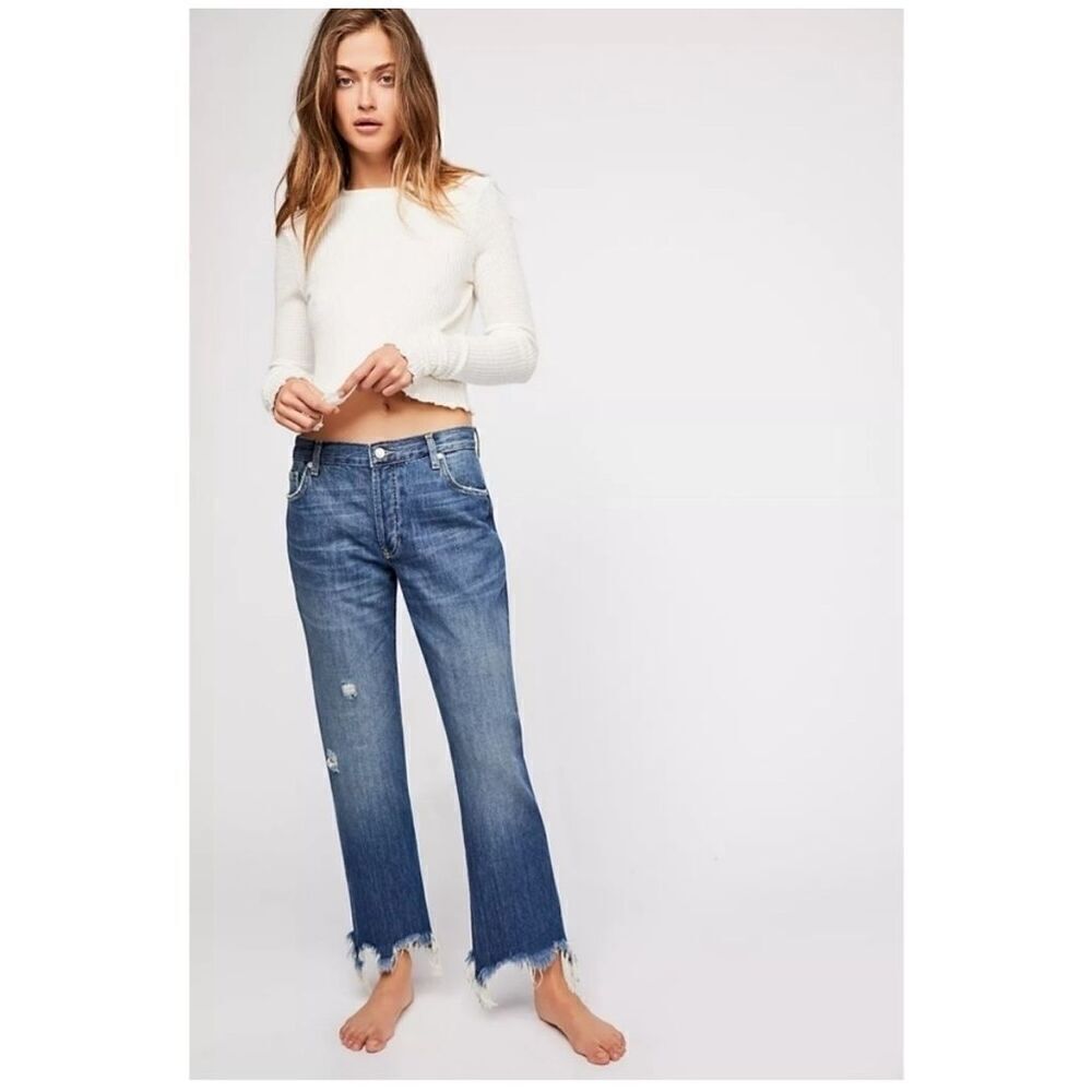 NWT Free people mid-rise straight leg‎ distressed hem denim jeans size 29